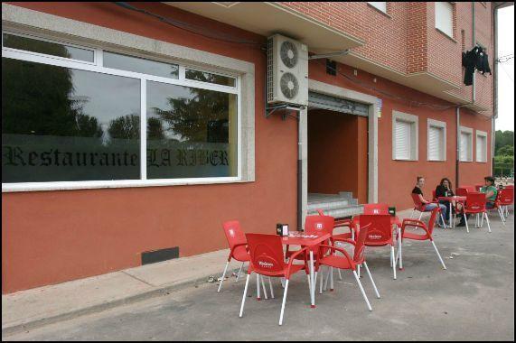 Albergue La Encina Hospital de Orbigo Exterior photo